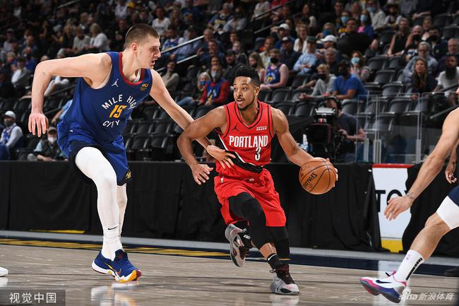 在激烈的竞 在激烈的竞