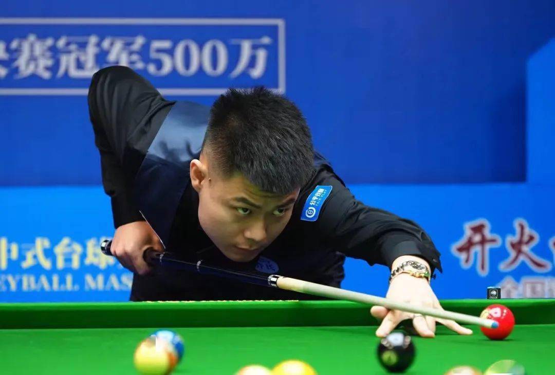 她的表现不 她的表现不