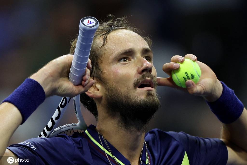 而这背后的 而这背后的